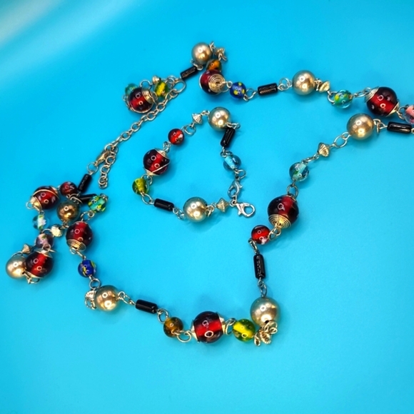 Boutique Handmade Beaded Necklace and Bracelet! - Picture 9 of 12